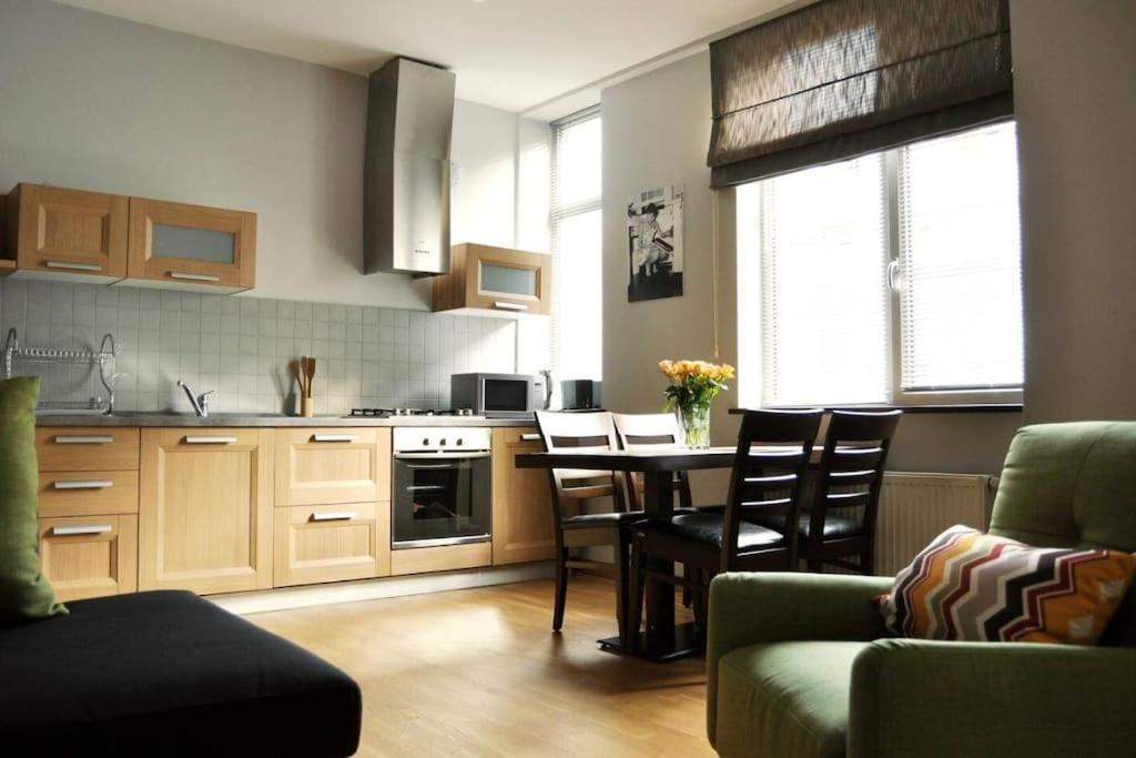 City Center 2Bdr Apartment Near Rustaveli Av. Tbilisi Ngoại thất bức ảnh