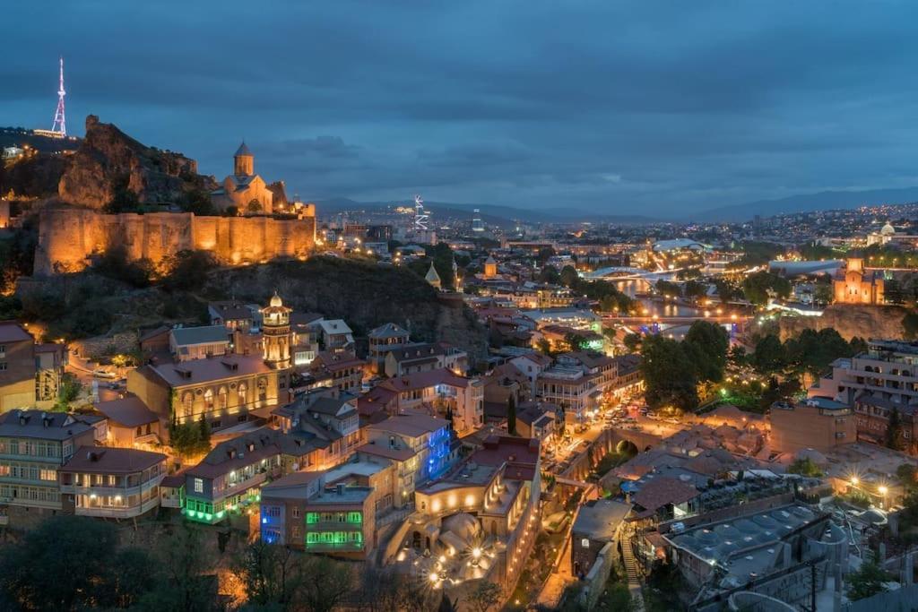 City Center 2Bdr Apartment Near Rustaveli Av. Tbilisi Ngoại thất bức ảnh